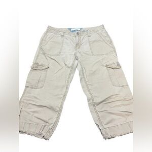 Levi’s Women’s Light Brown Cropped Cargo Pants